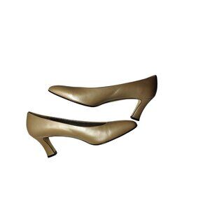 Magik By Amalfi Champagne-Gold Shiny Dressy Pumps 2.75" Heel 9.5 AAAA